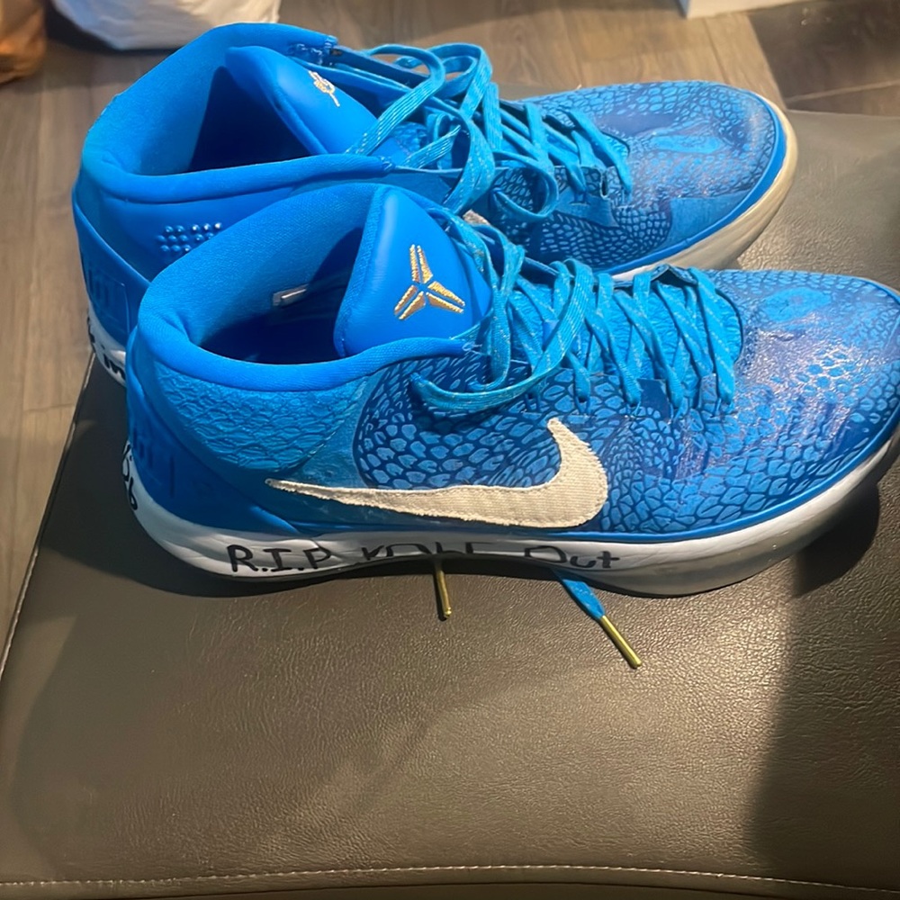 Kobe AD MID DeMar Derozan PE